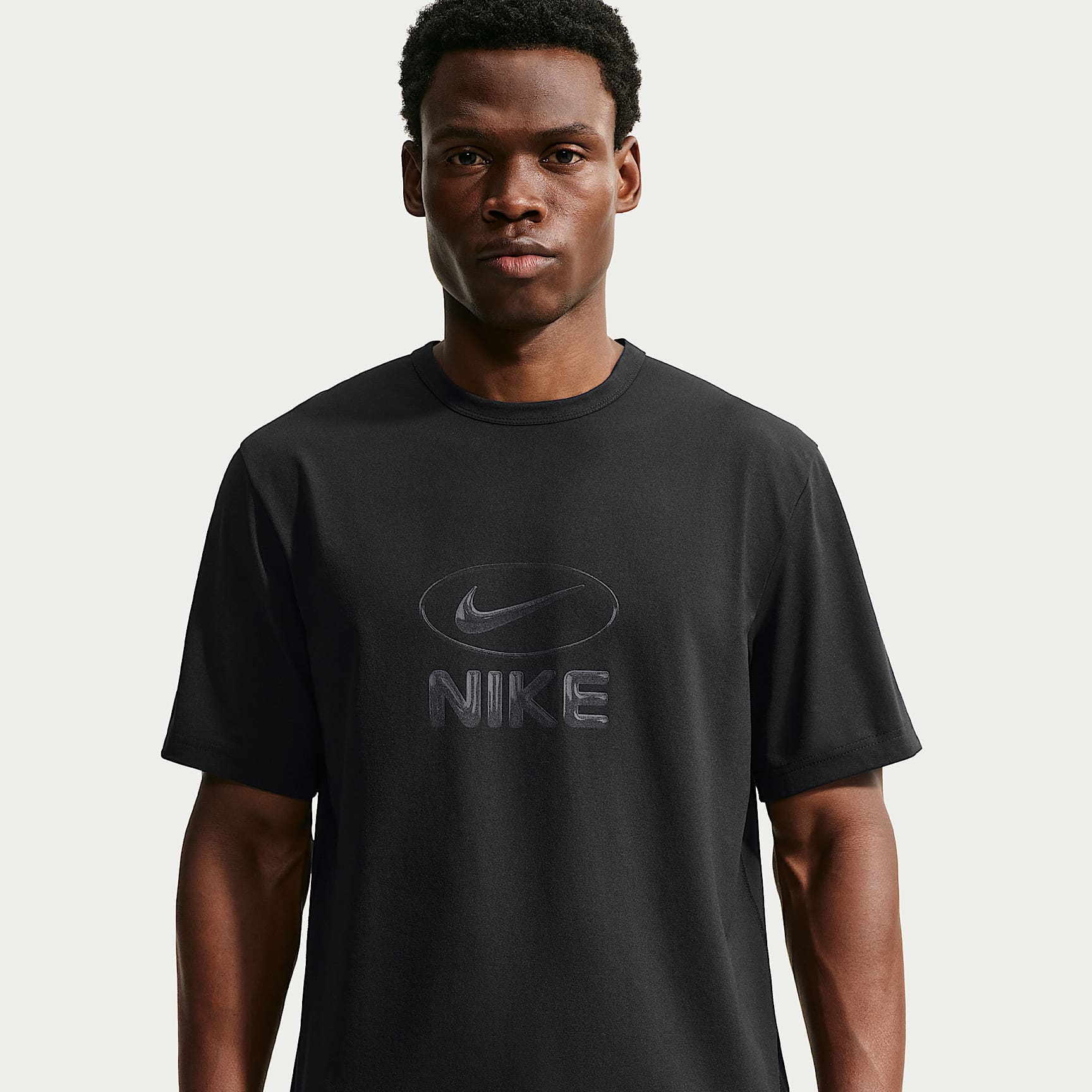 Nike Hyverse Men's Dri-FIT UV Protection Training T-Shirt. Nike.com